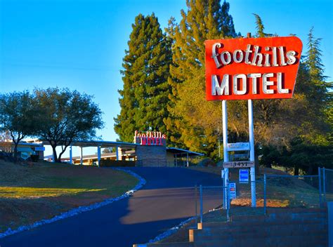 foothills motel auburn.